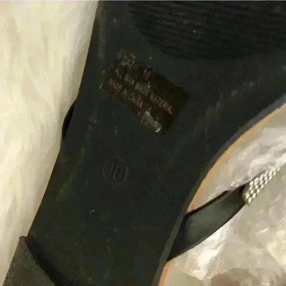 RUE21 basic silver glitter sandals flipflops Women 10 - Picture 3 of 6